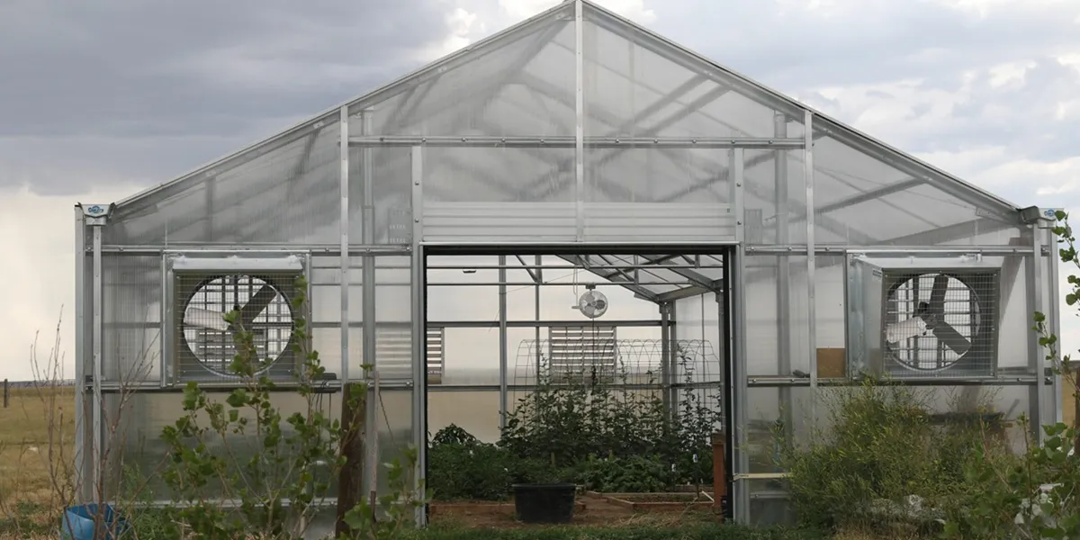 سیستم های خنک کننده و تهویه گلخانه